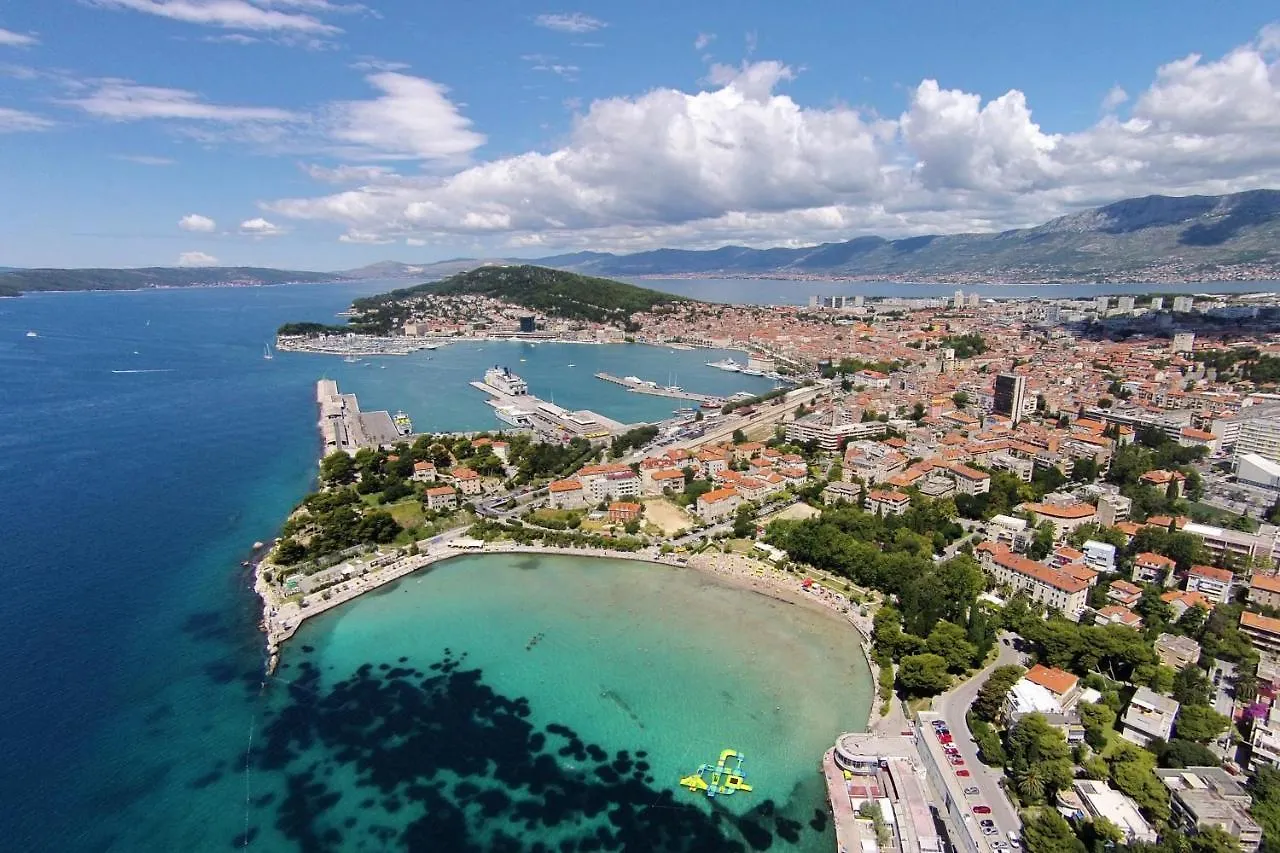 ** Konukevi Rooms With A Parking Space Split - 17766 Hırvatistan
