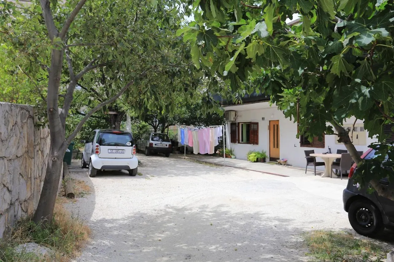 Rooms With A Parking Space Split - 17766 Konukevi